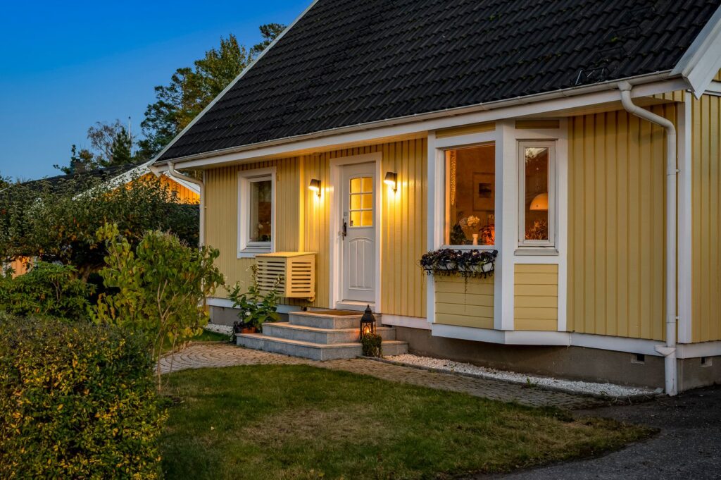 15. Asfaltsfrasning omlaggning entre 2 planshus